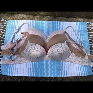 3 Victoria’s secret plunge Bra supper soft